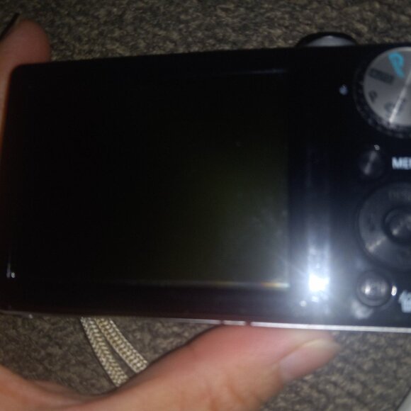 Samsung camera - Picture 2 of 2